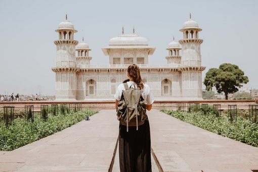 Advantages of Doing Laundry While on Travel