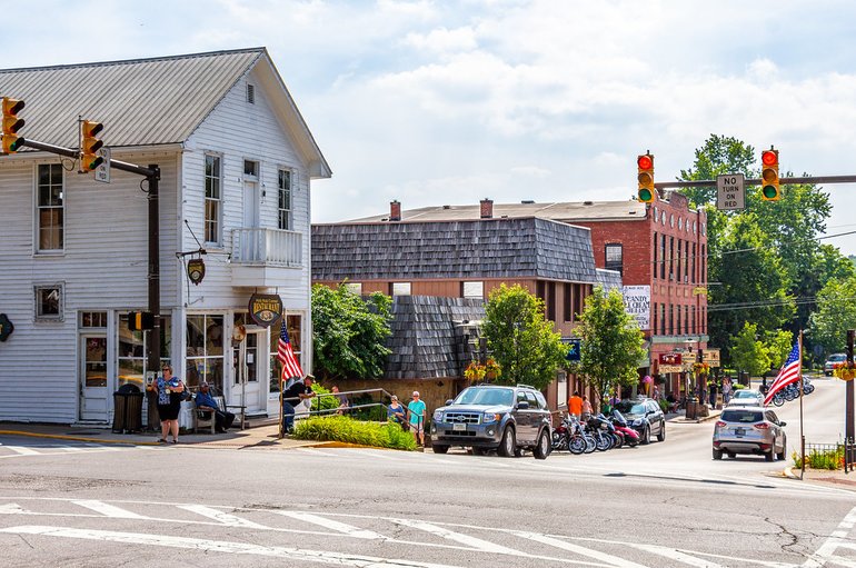 Main Street Nashville Indiana.