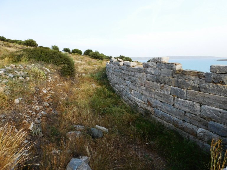 The southern retaining wall
