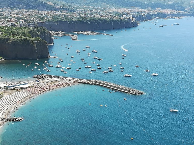 Meta View (Sorrento)