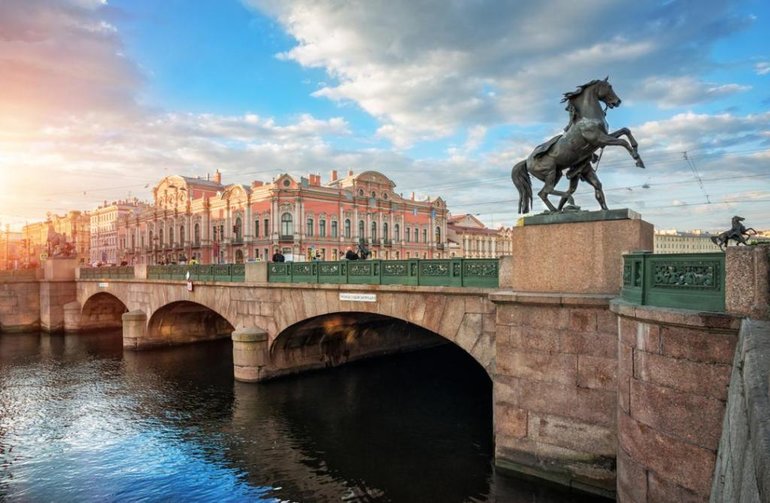 Anichkov Bridge