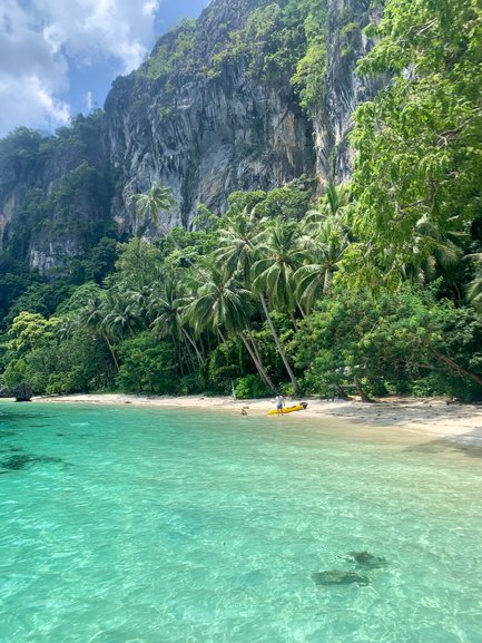 Island in El Nido