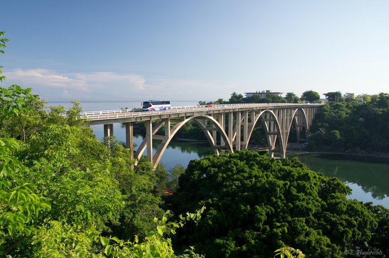 Bridge over the Canimar River