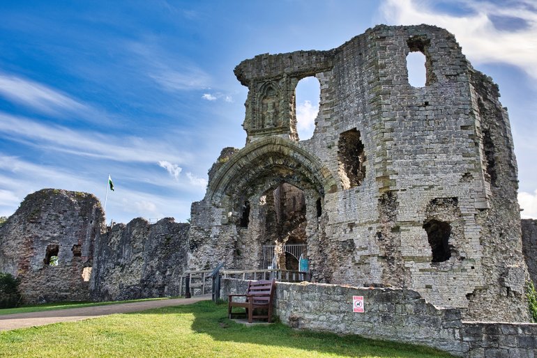 The entrance to the castle ruins