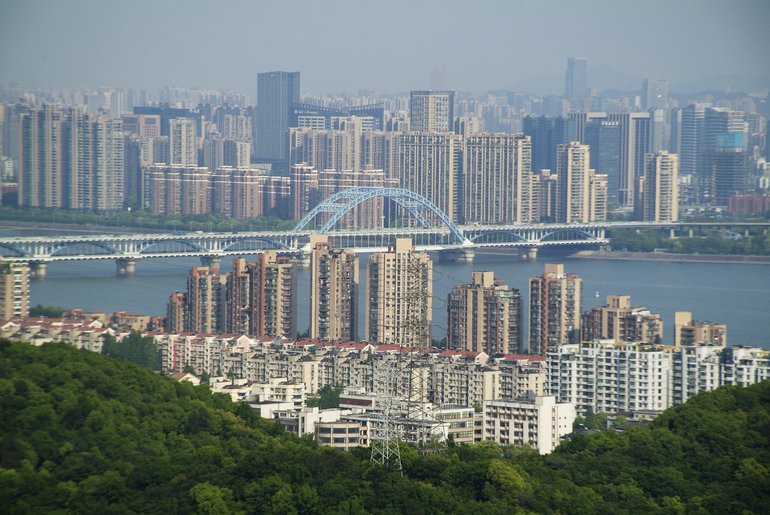 River Qiantang with Fuxing Bridge as seen from the top of Jade Emperor Hill