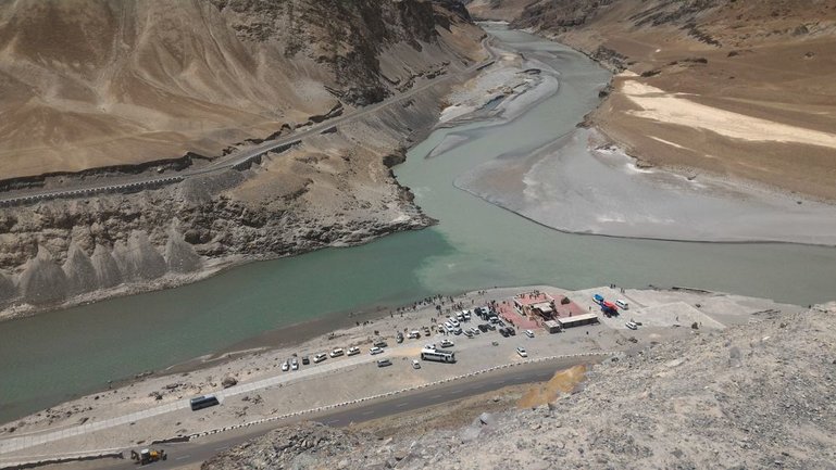 Y-shaped confluence viewed from the road above