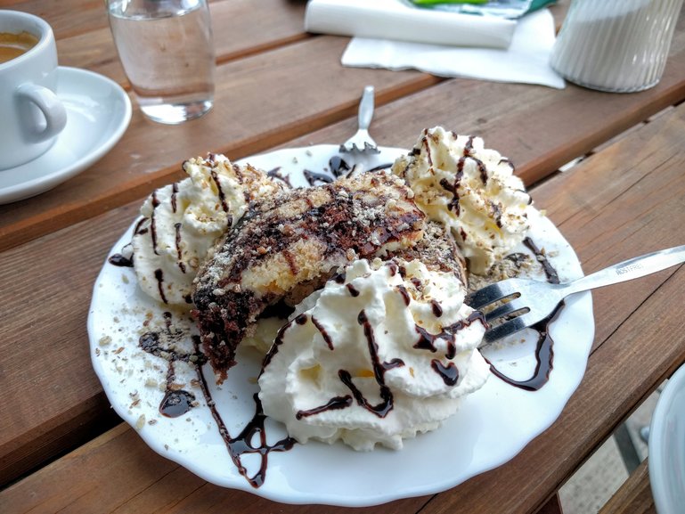 Hungarian Sponge Cake (Somlói Galuska)