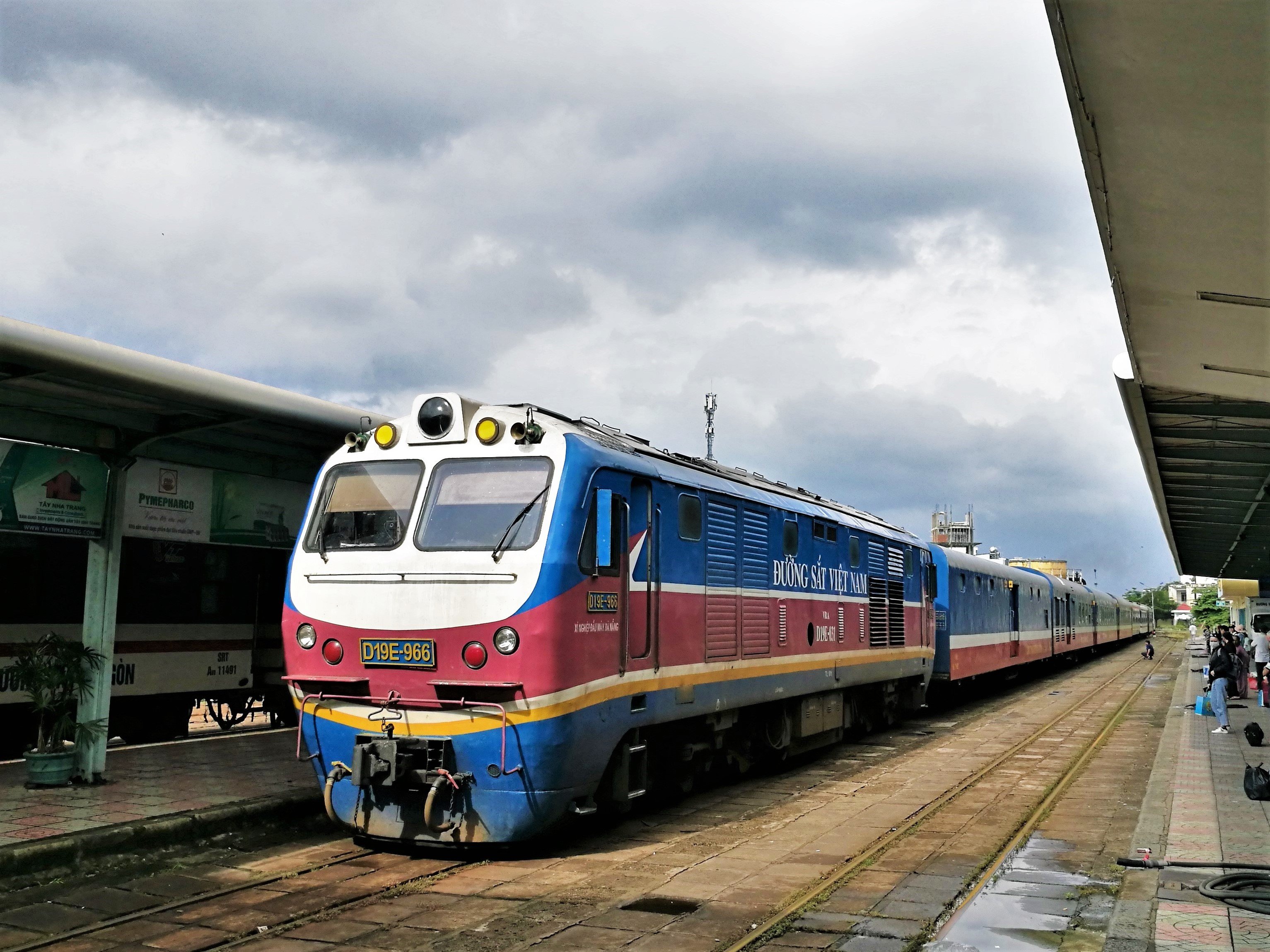 rail travel vietnam
