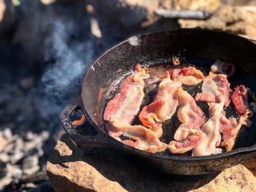 Why Cast Iron Skillet Is the Best Choice For Camping
