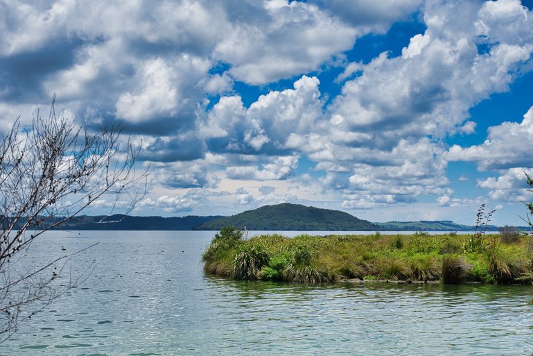 Mokoia Island sitting in the middle of Lake Rotorua