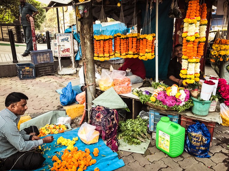Flower Seller In Mumbai