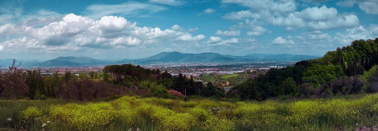 Stunning Views of the Florentine Valley on the Renaissance Ring