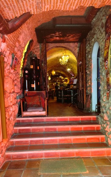 Welcome to Quimera Brewpub. Photo by Paul Wilcox.