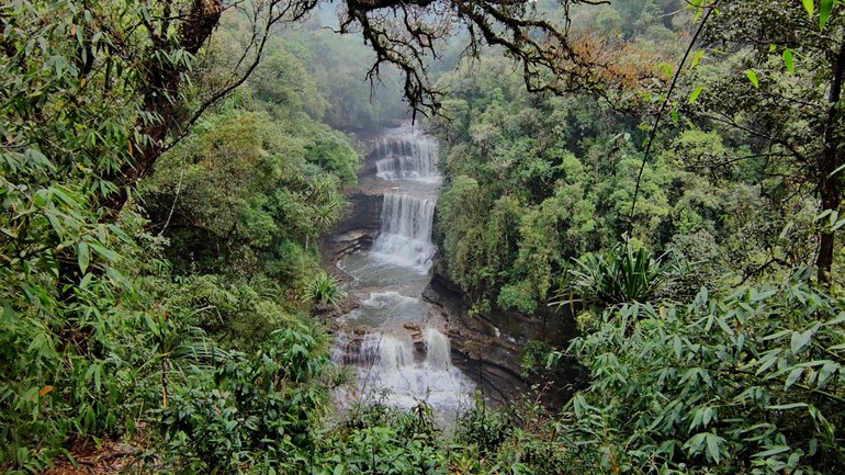 Wei Sawdong Waterfalls in Meghalaya...