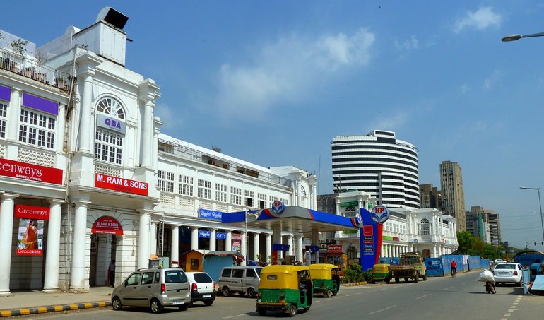 Connaught Place, located in the heart of Delhi is the perfect place to shop and dine