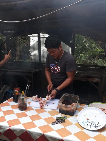 Lunch time at Bayanan island