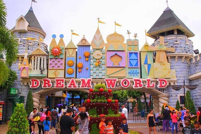 Dream World Theme Park Tickets ─ Transfers and Lunch included