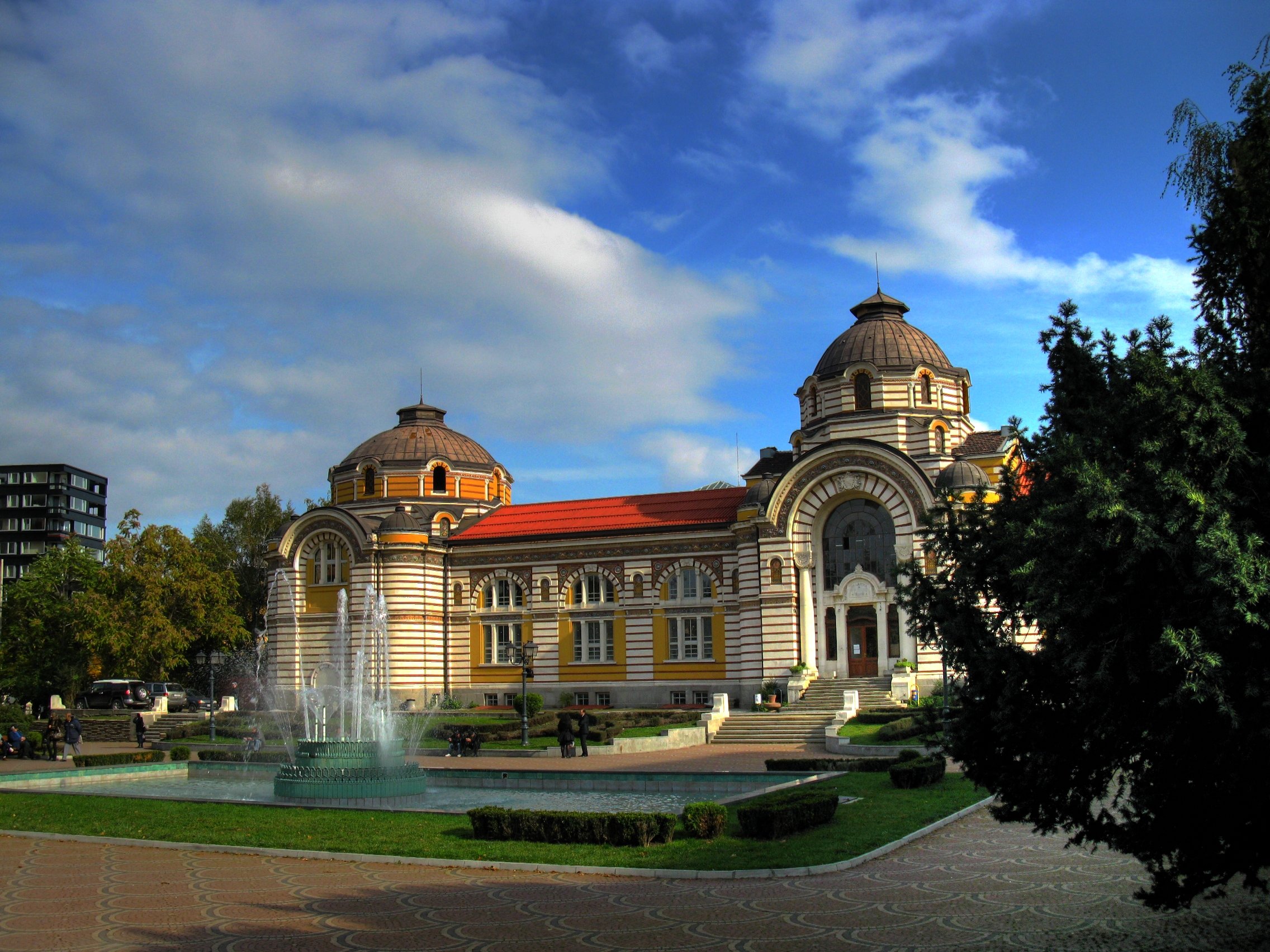 free guided tours sofia