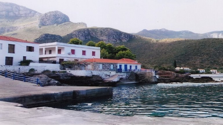 Harbour and Megali Ammos at Kyparissi