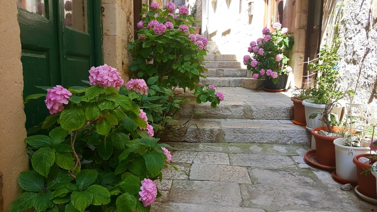 Korčula's cool walkways