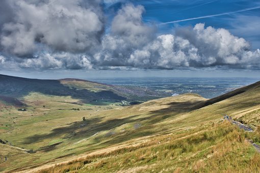 Exploring Mountains, Castles and Waterfalls of North Wales