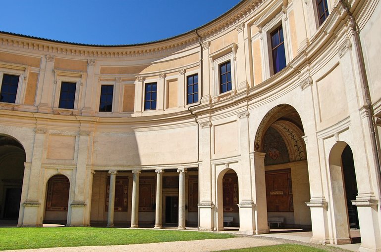 Villa Giulia inner courtyard