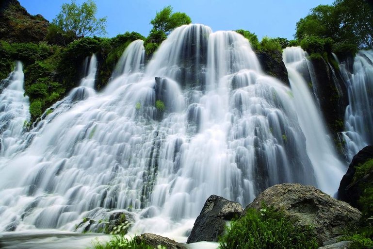 Shaki waterfall