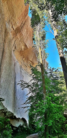 Impressive rock walls along the valley