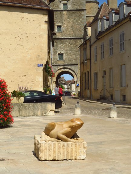 Departure point of Avallon's Frog Circuit