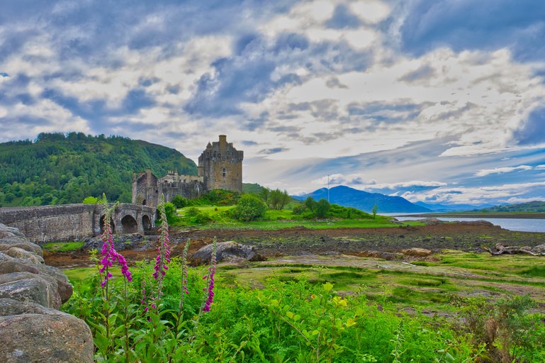 Eileen Donan Castle and Bridge