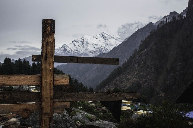 Views on the Kheerganga trek