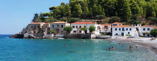 Kyparissi : The Unknown “Island” of Peloponnese