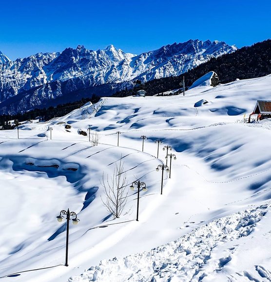 Snow covered Auli