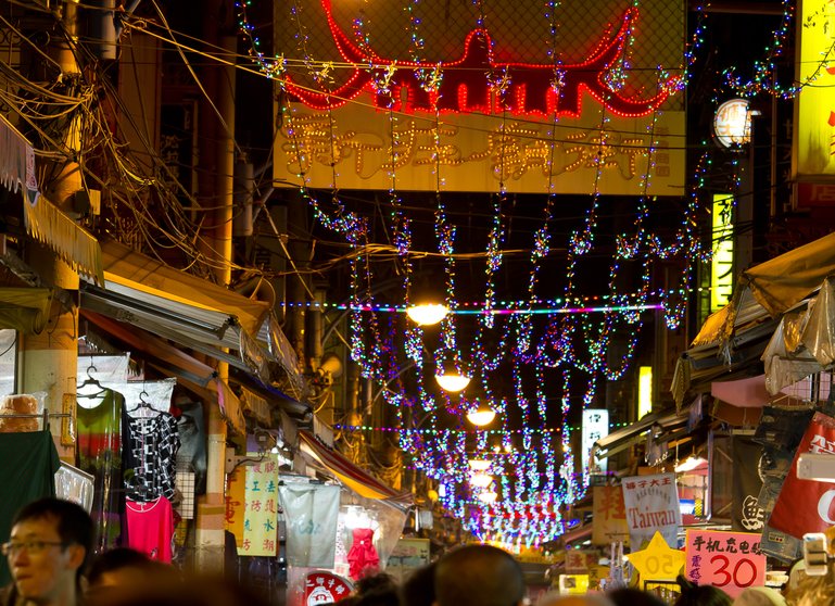 Xinzhuang Temple Street Night Market