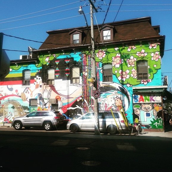 Queen Street West, Toronto (Photo by Anya Wassenberg)