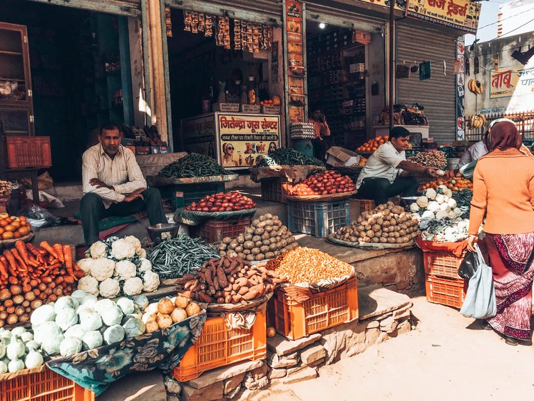 A local spice market in Pushkar 