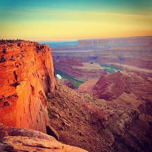 Sensational sunset gazing at Dead Horse Point State Park