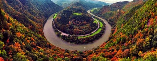 Domašínsky Meander is the Counterpart to the American Horseshoe Bend