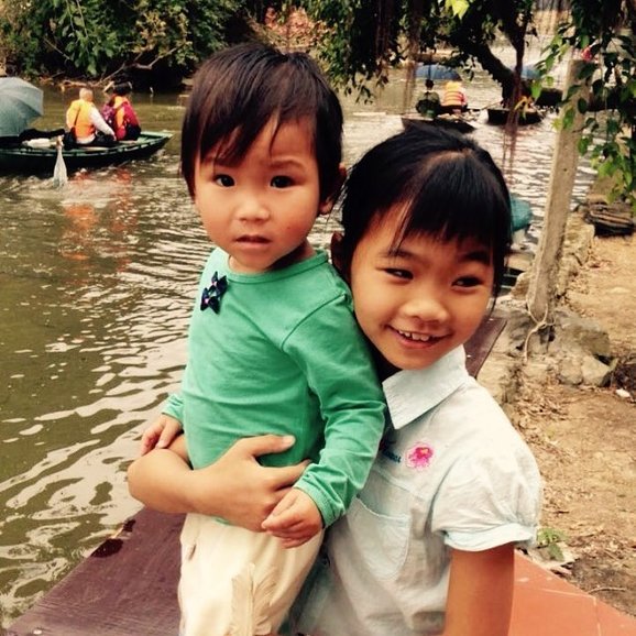 Children of Tam Coc 