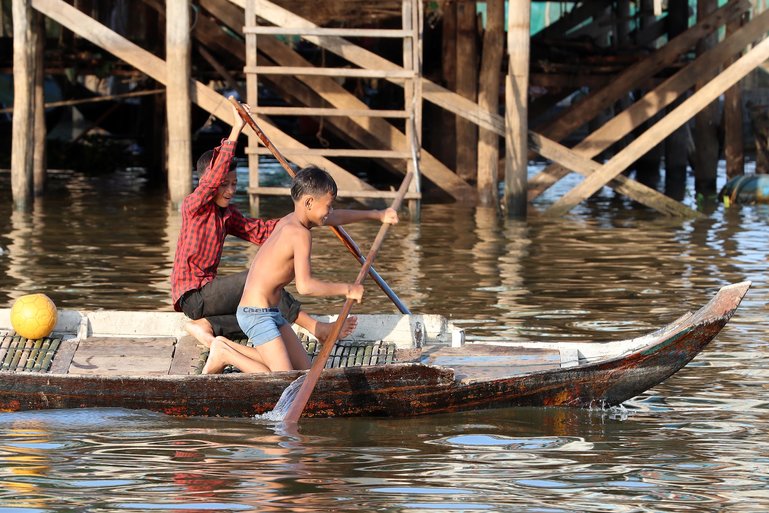 Kompong Khleang Floating Village