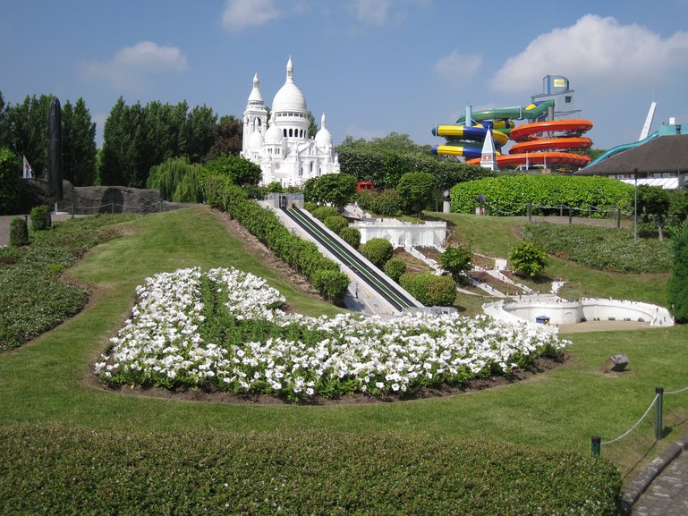 Paris Sacré-Cœur miniature, in the France area