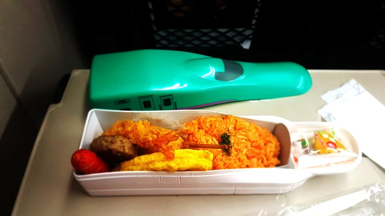 Content Bullet train E7 Bento