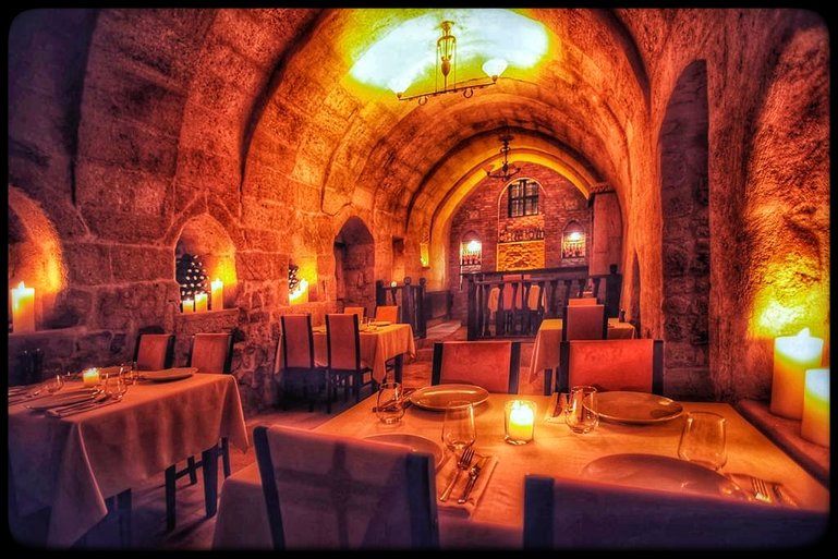 Restaurant Indoor Dinning