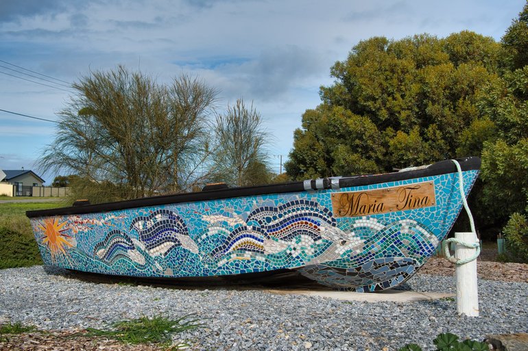 The Maria Tina mosaic boat lies in the landscaped garden just as you drive into Cape Jervis