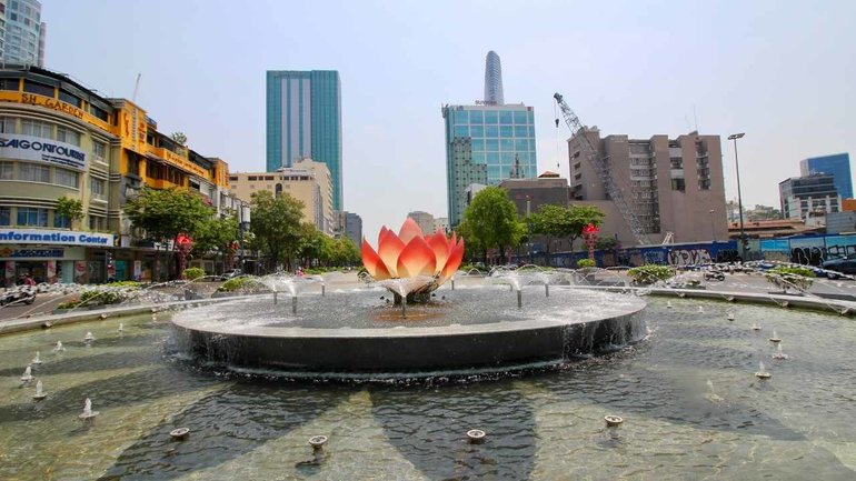 Fountain on Nguyen Hue Walking Street