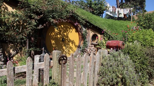 Exploring Hobbiton Movie Set