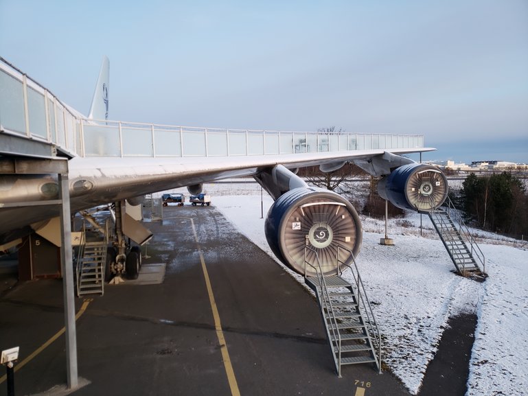 Jumbo Stay's wing walkway and engine rooms