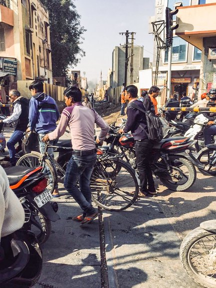 A railway crossing in the middle of the city (Bikaner) 