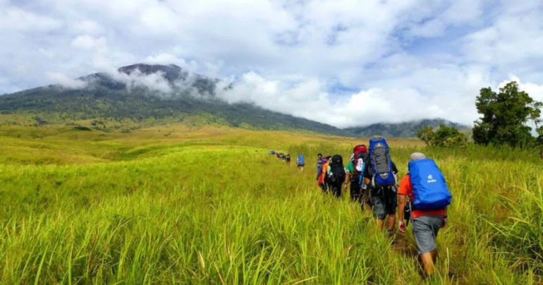 17touragency.com
