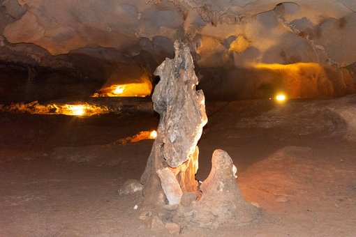 A Guide to The Surprising Caves of Hạ Long Bay in Veitnam